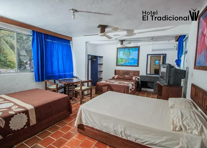 Hotel El Tradicional Zihuatanejo